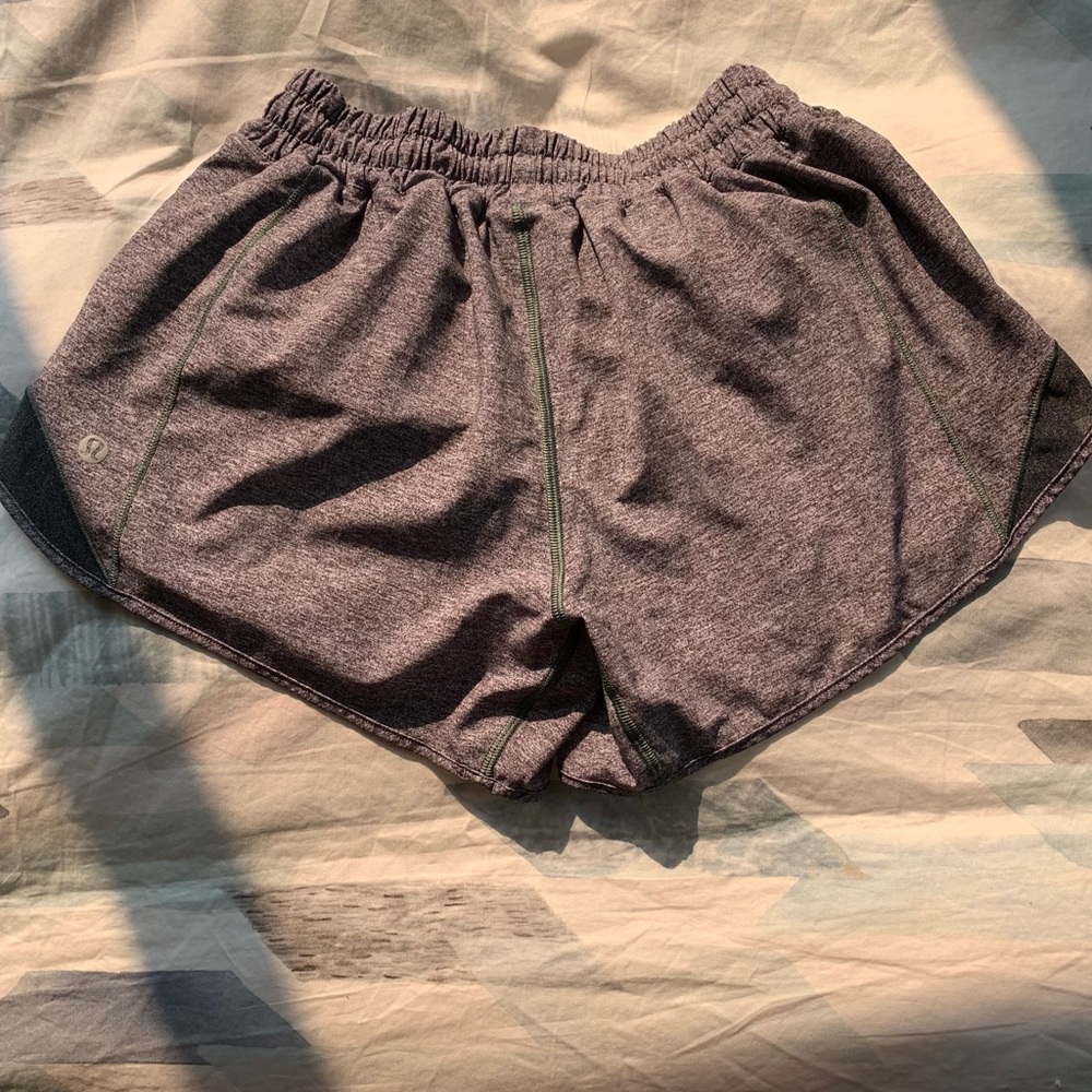 grey lululemon hotty hot shorts